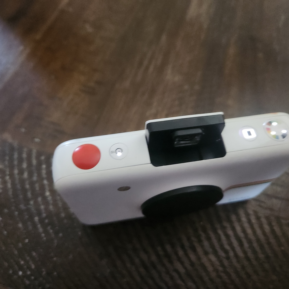 White Instant Camera with USB Cable - Picture 5 of 10